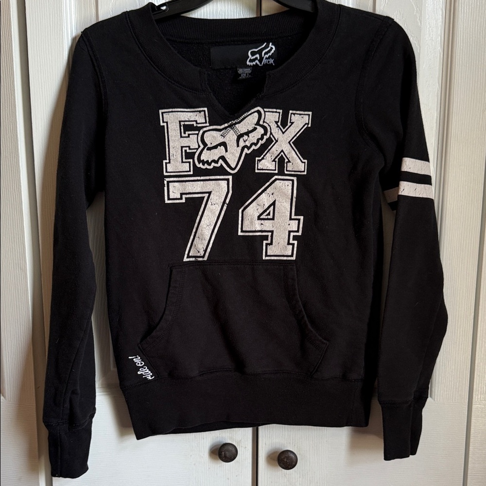 Fox Women's Black Crew Neck Sweater